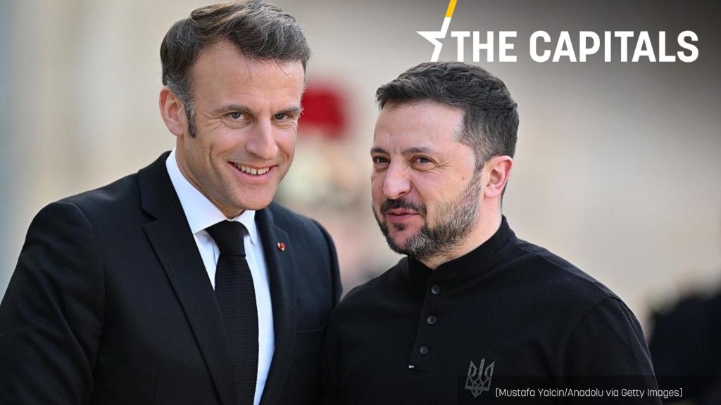 El presidente de Francia, Emmanuel Macron (izq) y el presidente ucraniano, Volodimir Zelenski (dr).